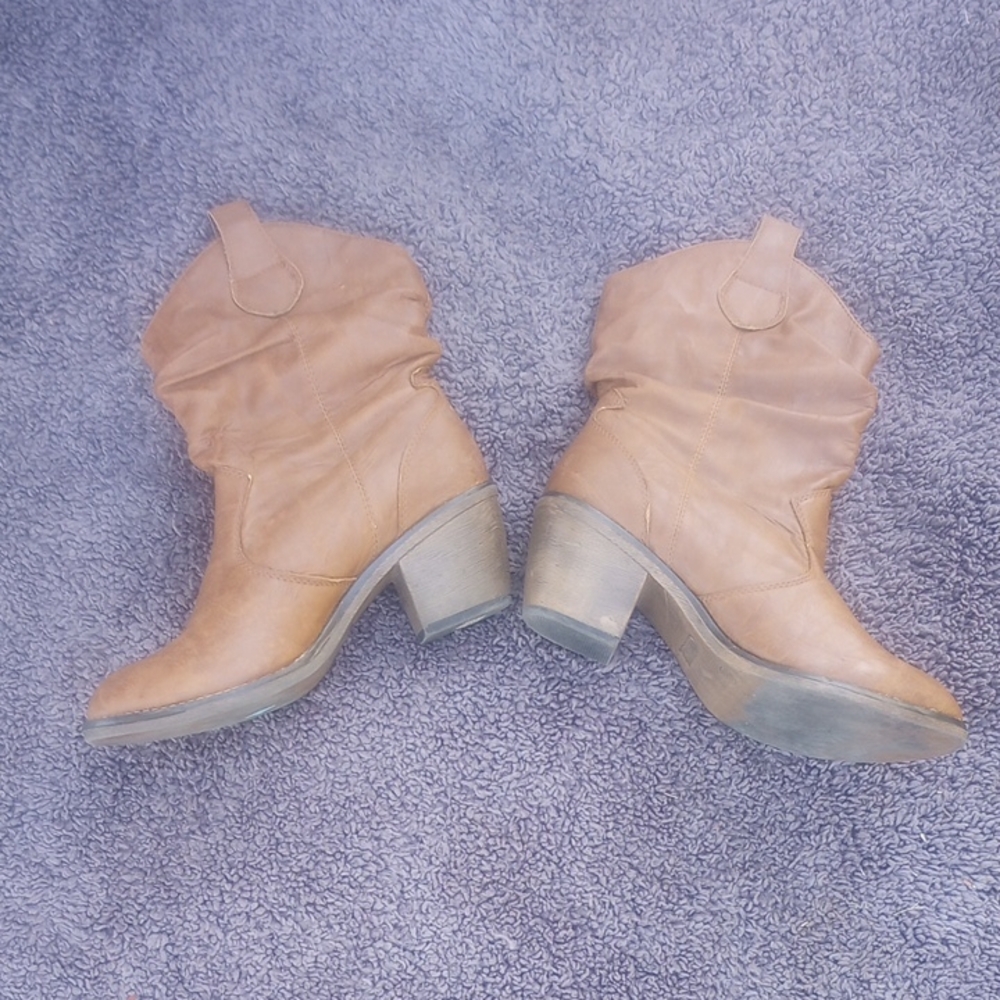 Xappeal Light Brown Heeled Boots